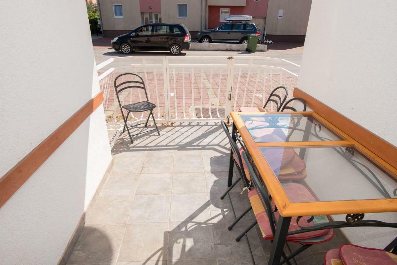 Vodice-Srimaアパートメント エクステリア 写真